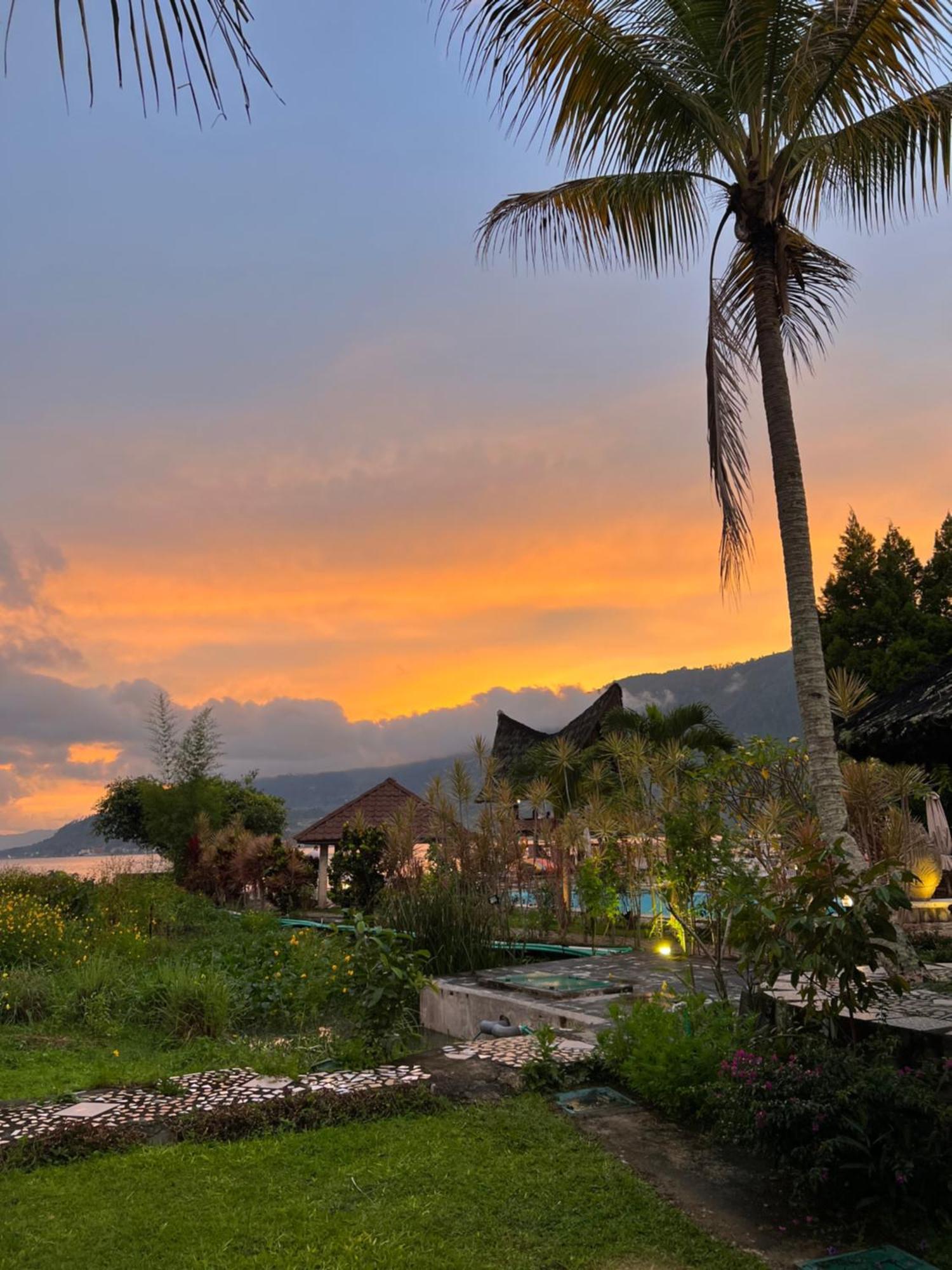 Tabo Cottages Tuk Tuk Exterior photo